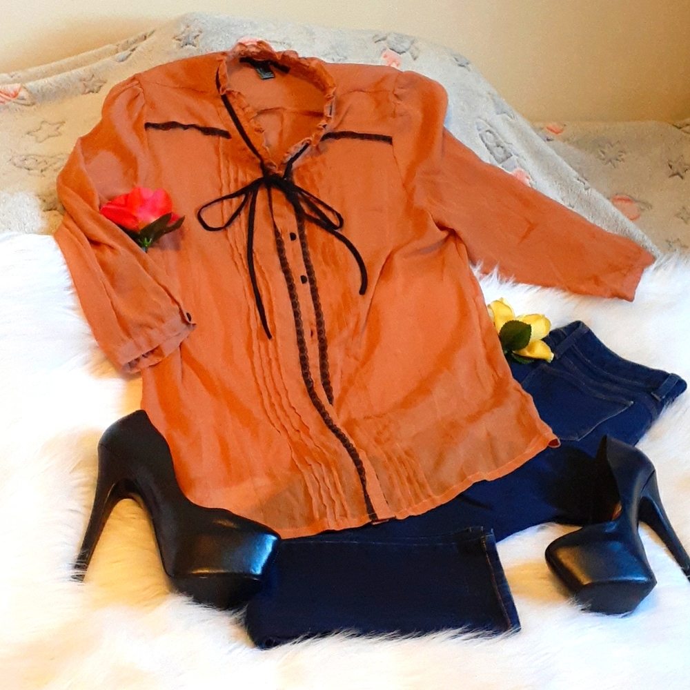 XXI Ruffle & Tie Blouse